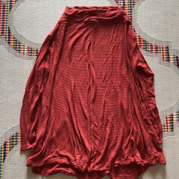 Free people slit back mock neck top - rust, small - Picture 4 of 6